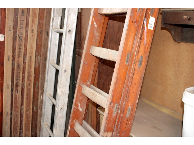 Houten ladder - afbeelding 2 van  2