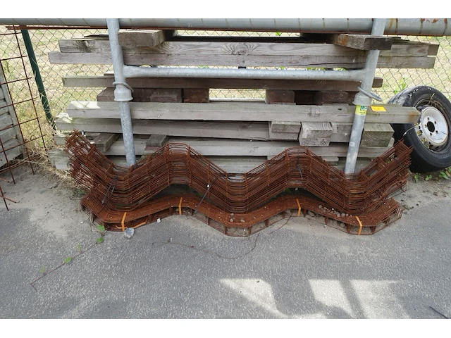 Houten leuningen - afbeelding 1 van  2