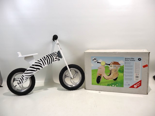 Houten loopfiets (x2) - afbeelding 1 van  5