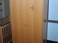 Houten opbergkast - afbeelding 1 van  1
