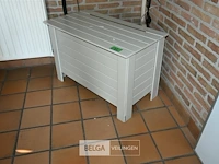 Houten opbergkist + inhoud - afbeelding 1 van  7