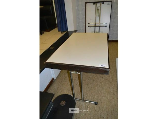 Houten opplooibare tafel - afbeelding 1 van  3