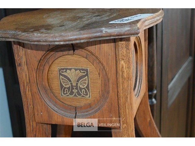 Houten plantenstaander licht beschadigd - afbeelding 2 van  4