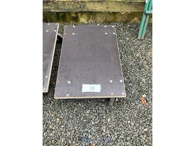 Houten plateau karretjes - afbeelding 2 van  3