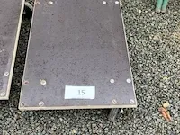 Houten plateau karretjes - afbeelding 2 van  3