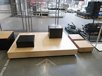 Houten presentatiemeubel - afbeelding 2 van  7