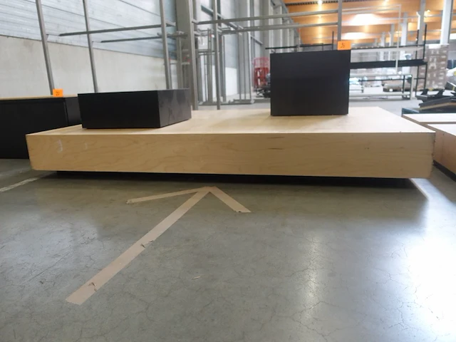 Houten presentatiemeubel - afbeelding 7 van  7