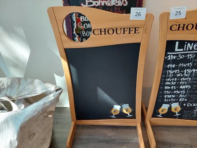 Houten reclame paneel la chouffe - afbeelding 1 van  4
