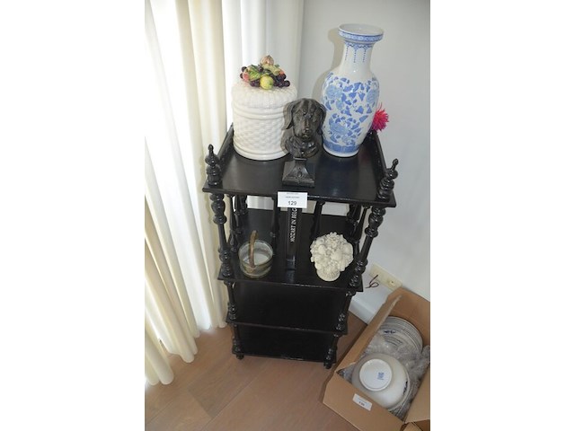 Houten rekje met 4 leggers, 6 sierstukken, schilderij - afbeelding 9 van  11