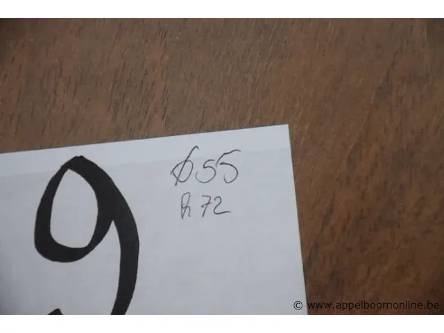 Houten rond bijzettafeltje, h plm 72cm, diam plm 55cm, beschadigd - afbeelding 2 van  2
