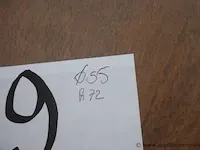 Houten rond bijzettafeltje, h plm 72cm, diam plm 55cm, beschadigd - afbeelding 2 van  2