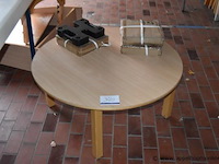 Houten ronde tafel - afbeelding 1 van  1