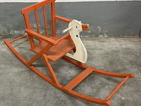 Houten schommelpaard ( wit/orange) - afbeelding 2 van  2