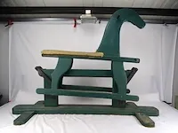 Houten schommelpaard