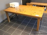 Houten schrijftafel afm 260x100cm (staande op 1e verdieping) - afbeelding 1 van  1