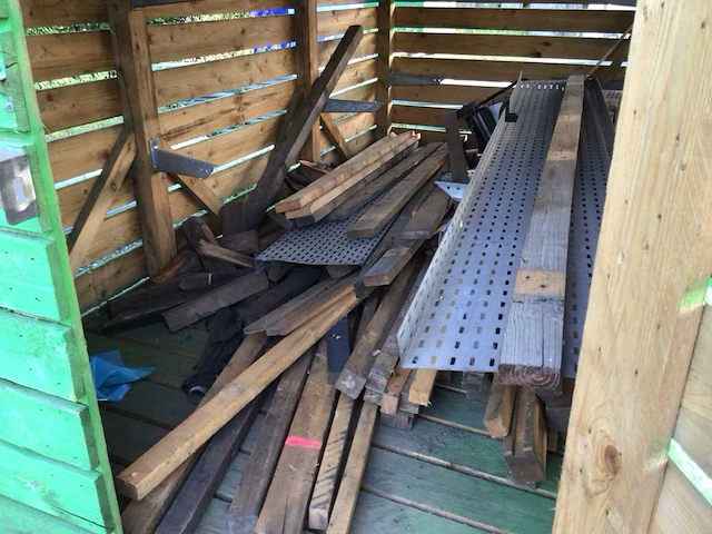Houten schuilplaats - afbeelding 5 van  5