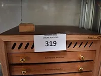 Houten sigarenkistje humidor, 11 sigaren, lederen sigarenhouder voor 3 sigaren , 10 sigarenknippers, 4 aanstekers - afbeelding 2 van  8