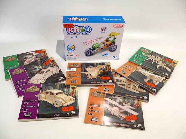 Houten speelgoed (x9) - afbeelding 1 van  4