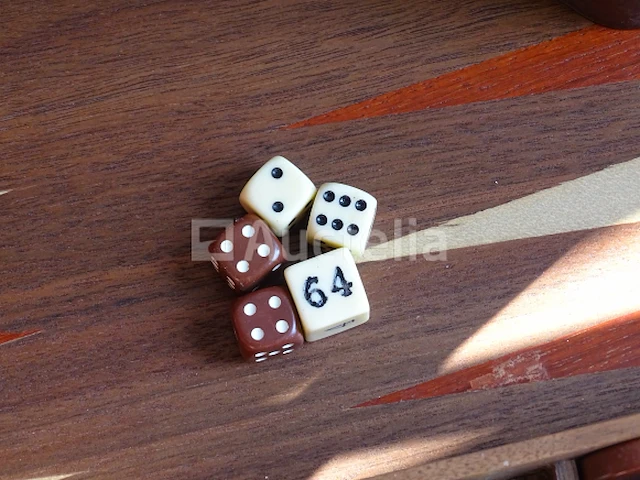 Houten spel bac kgammon - afbeelding 3 van  4