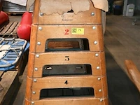 Houten springkast / turntoestel - afbeelding 3 van  5