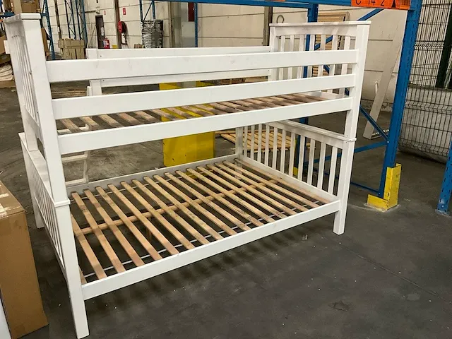 Houten stapelbed voorzien van lattenbodem - afbeelding 4 van  4