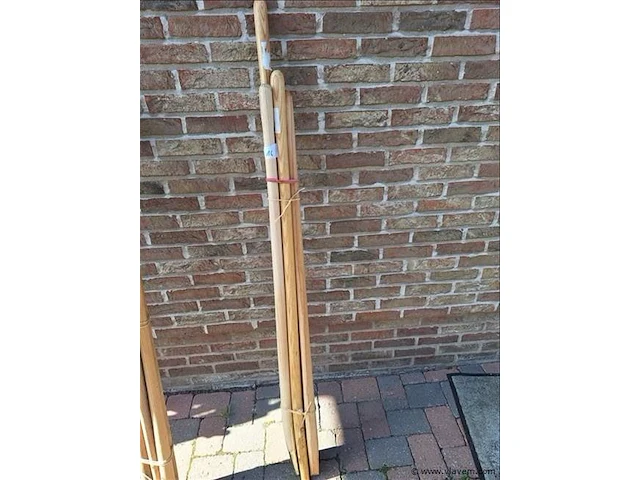 Houten stelen - afbeelding 1 van  3