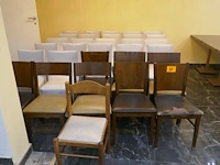 Houten stoelen 31 stuks - afbeelding 2 van  4