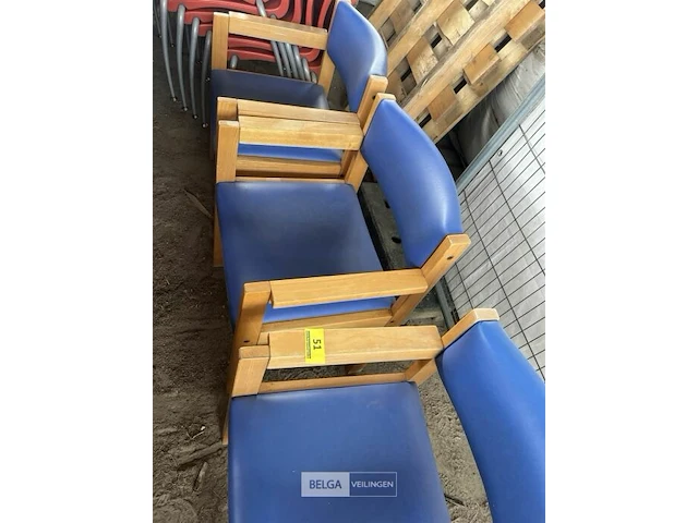 Houten stoelen - afbeelding 2 van  2