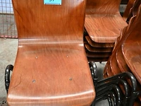 Houten stoeltjes - afbeelding 1 van  1