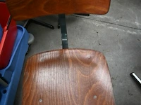 Houten stoeltjes - afbeelding 2 van  2