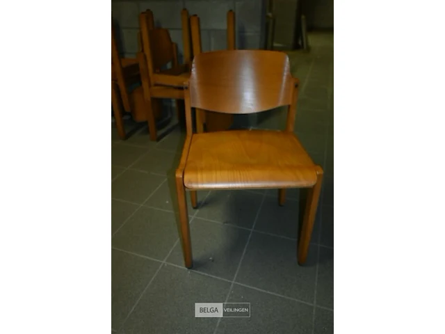 Houten tafel + 13 stoelen - afbeelding 6 van  7