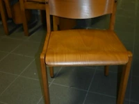 Houten tafel + 13 stoelen - afbeelding 6 van  7