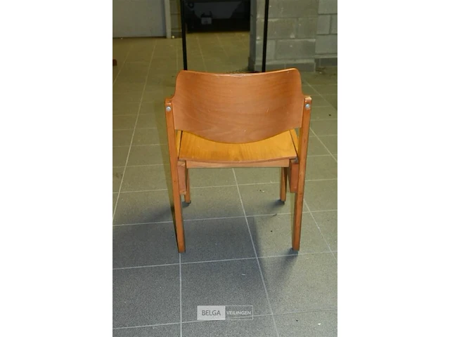 Houten tafel + 13 stoelen - afbeelding 7 van  7