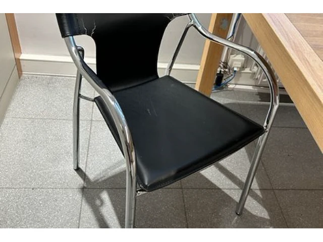 Houten tafel + 2 stoelen - afbeelding 3 van  4