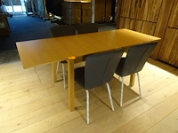 Houten tafel + 4x stoel - afbeelding 1 van  5