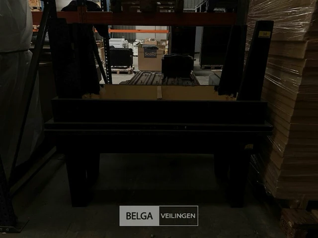 Houten tafel l140xb60xh64 cm - afbeelding 2 van  2