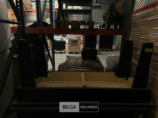 Houten tafel l140xb60xh64 cm - afbeelding 1 van  2