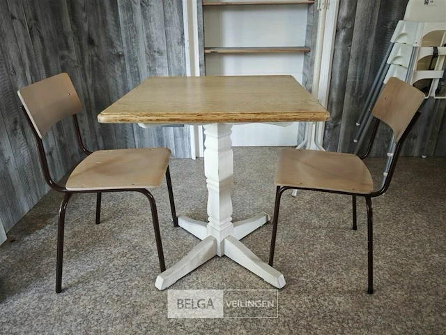 Houten tafel met 2 stoelen 70x70cm - afbeelding 2 van  4
