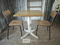 Houten tafel met 2 stoelen 70x70cm - afbeelding 2 van  4