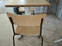 Houten tafel met 2 stoelen 70x70cm - afbeelding 3 van  3