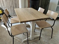 Houten tafel met 4 stoelen 70x110cm - afbeelding 2 van  3