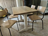 Houten tafel met 4 stoelen 70x110cm - afbeelding 2 van  3