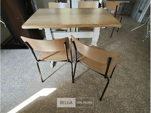 Houten tafel met 4 stoelen 70x110cm - afbeelding 3 van  3