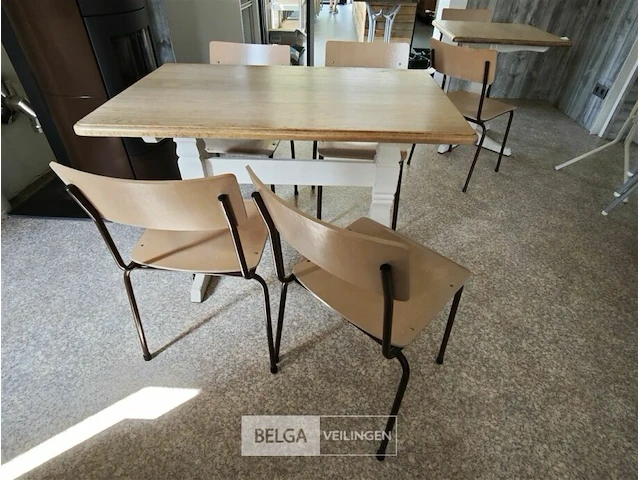 Houten tafel met 4 stoelen 70x110cm - afbeelding 1 van  4