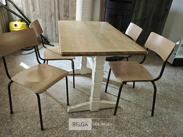 Houten tafel met 4 stoelen 70x110cm - afbeelding 3 van  4