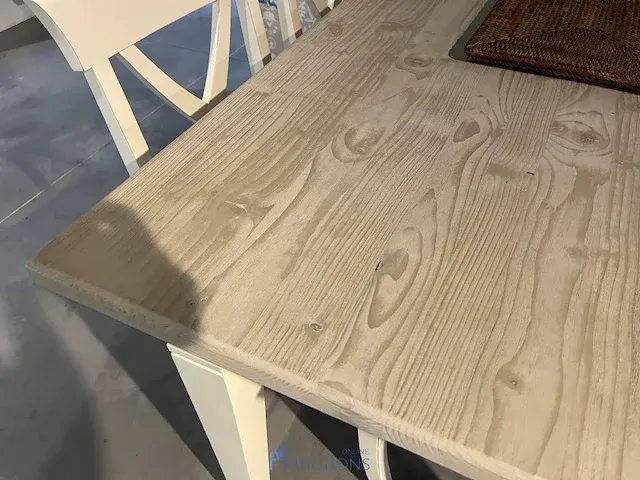 Houten tafel met 5 diverse stoelen - afbeelding 3 van  6