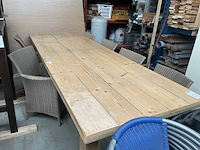 Houten tafel met 6 stoelen - afbeelding 1 van  4