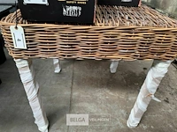 Houten tafel met gevlochten blad - afbeelding 2 van  3