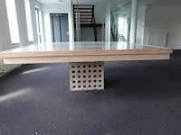 Houten tafel met glazen blad - afbeelding 2 van  6