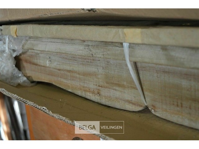 Houten tafel nieuw in verpakking - afbeelding 2 van  3